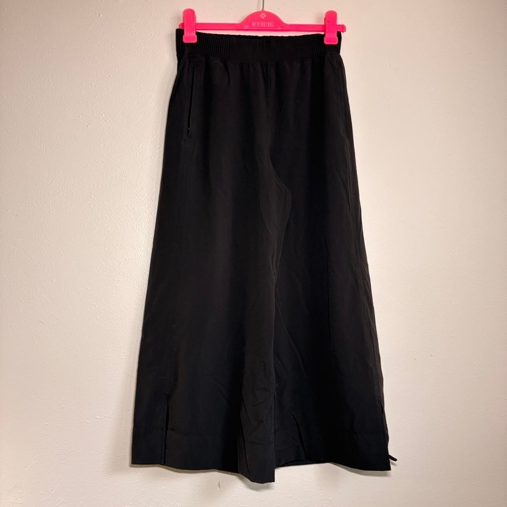 Lululemon Women's M Wide Leg Extra Baggy Pull on Pants Woven High Rise Flowy